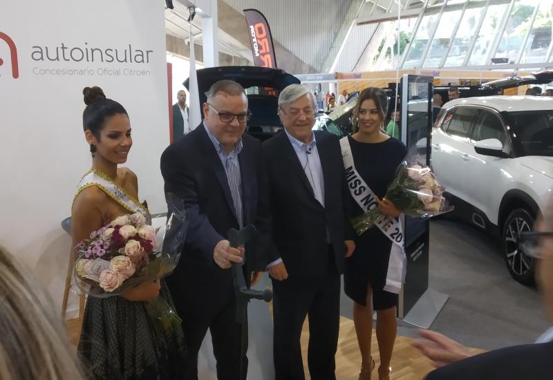 D. Juan García Padrón con su hijo Domingo García en el acto de celebración del XXX Aniversario